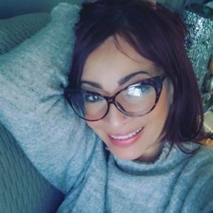 Meet your Posher, Sylvia